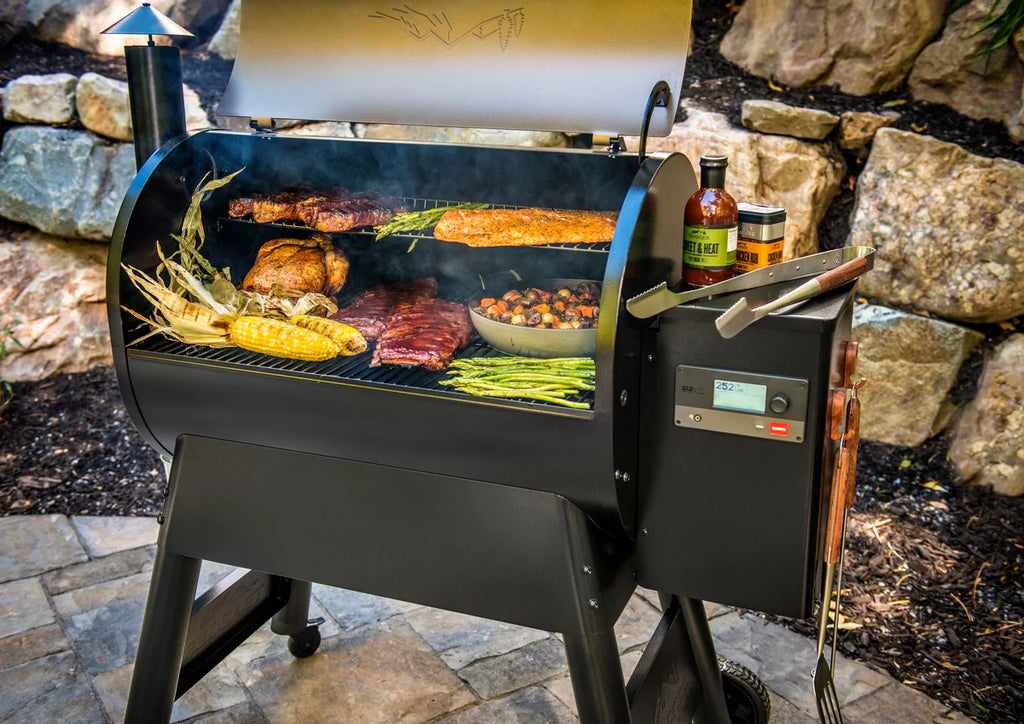 Traeger Pellet Grills Pro 780 Wood Pellet Grill and Smoker - Black
