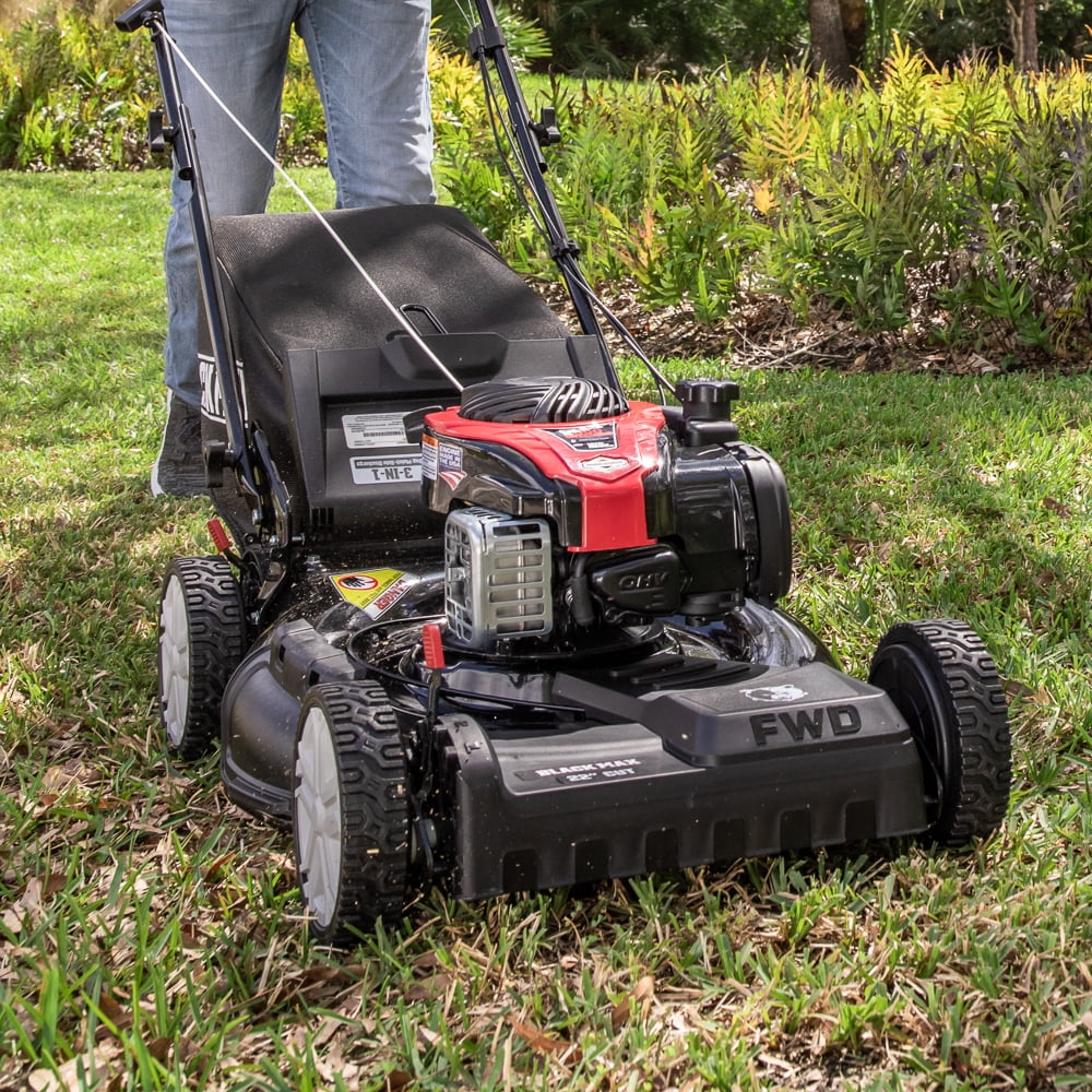 Black Max Self Propelled Mower 140cc 550 Series Briggs and Stratton Engine (Assembled Weight 62.8 Pounds, Height 37.5")