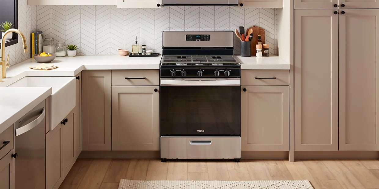 WFG505M0MS Whirlpool 30" 5.1 cu ft 5 Burners Gas Range in Stainless Steel.dimensions of 29” width, 27.2” depth, and 46.25” height